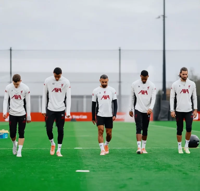 英超的天没变！阿森纳领跑积分榜，曼城3连胜，压力给到利物浦2